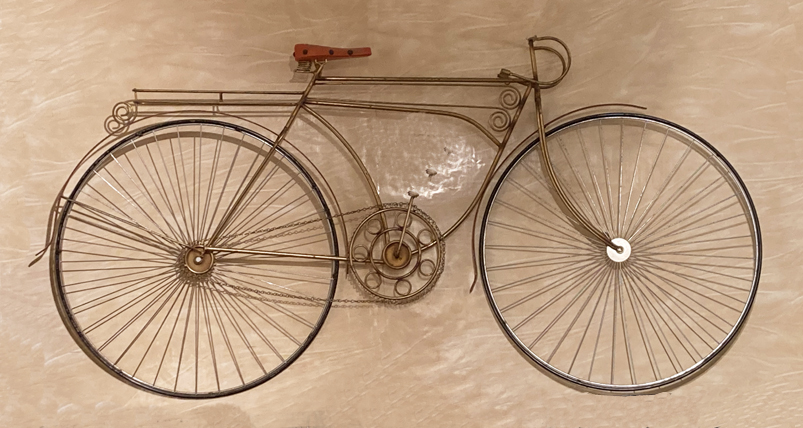 Sculture Vintage Bicicletta ottone del XX Secolo Anni 60Opera d'arte esemplare - Robertaebasta® Art Gallery opere d’arte esclusive.